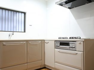 キッチン　タカラエメロードへリフォーム