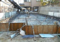 基礎工事中